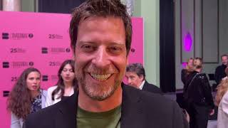 Manu Baqueiro: ¿A qué estás esperando? va a ser una serie muy divertida y subidita de tono"