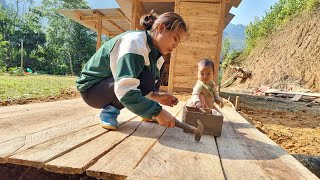 Build a drinking water bridge. Daily work of a single mother