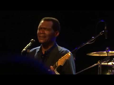 The Robert Cray Band "Times makes two" live - Istres 2023