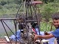 شاب يمني يصنع طائرة هيلوكبتر