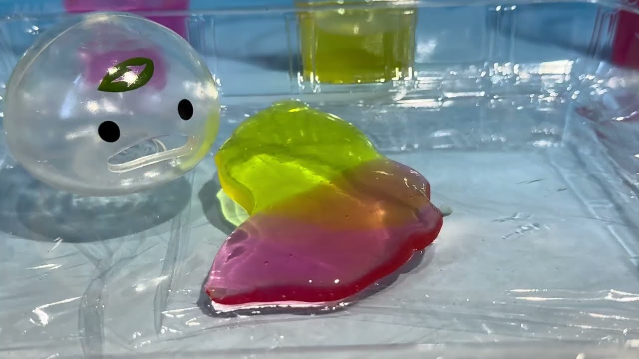 スライムで遊ぶだけの動画 - YouTube