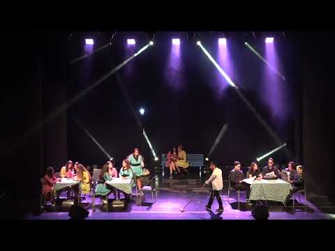 הבמה של סלין המופע הכבש השישה עשר 2022 גברת לוין 