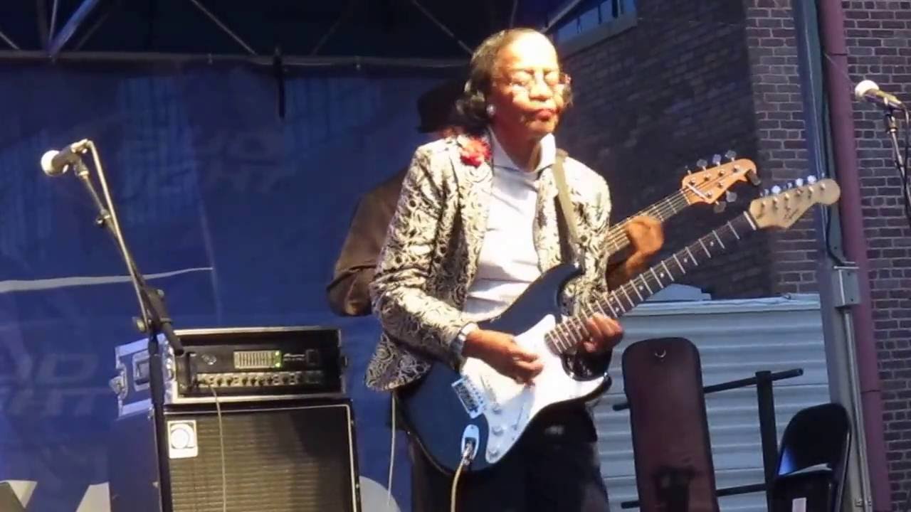 2016 King Biscuit Blues Festival - Beverly Guitar Watkins (1)