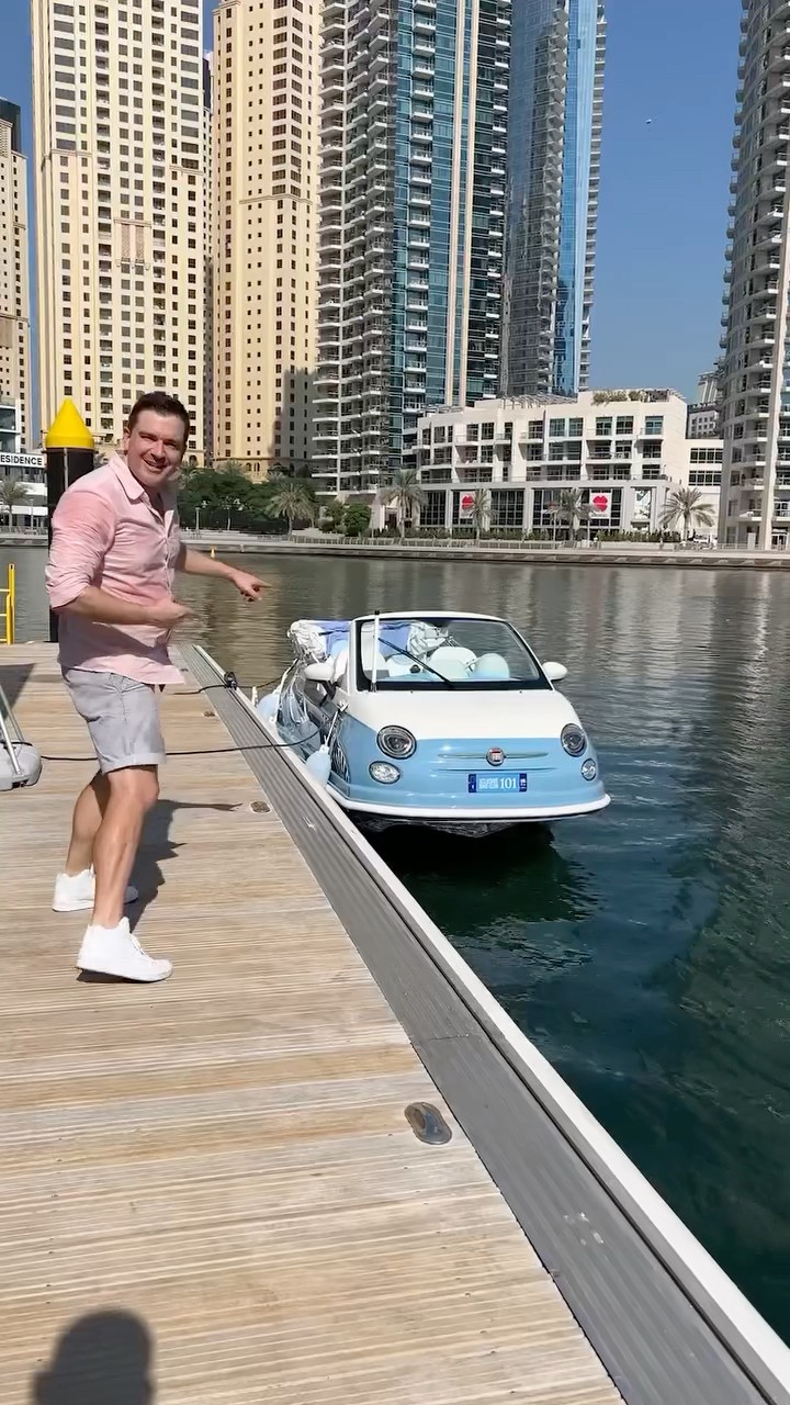 A Fiat 500 that drives... on water! ? #fiat #cars #boats