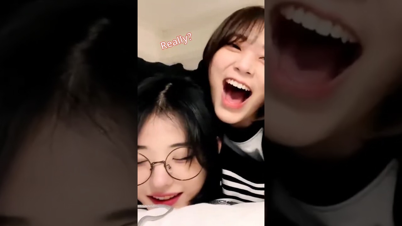 [QWER] The Gayest and Most Kissy Girl Group 😘❤️‍🔥 (Chodan, Hina, Siyeon, Magenta) 