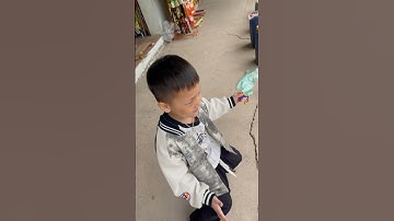 Khinh thường cậu bé nhà nghèo không có xe đạp đi và cái kết vui cười #funny