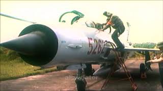 rare Vietnam War movie scenes VPAF`s MiG-21MF/Bis