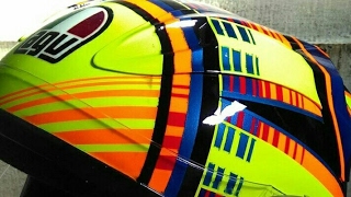 Airbrushing Valentino Rossi Half face Helmet