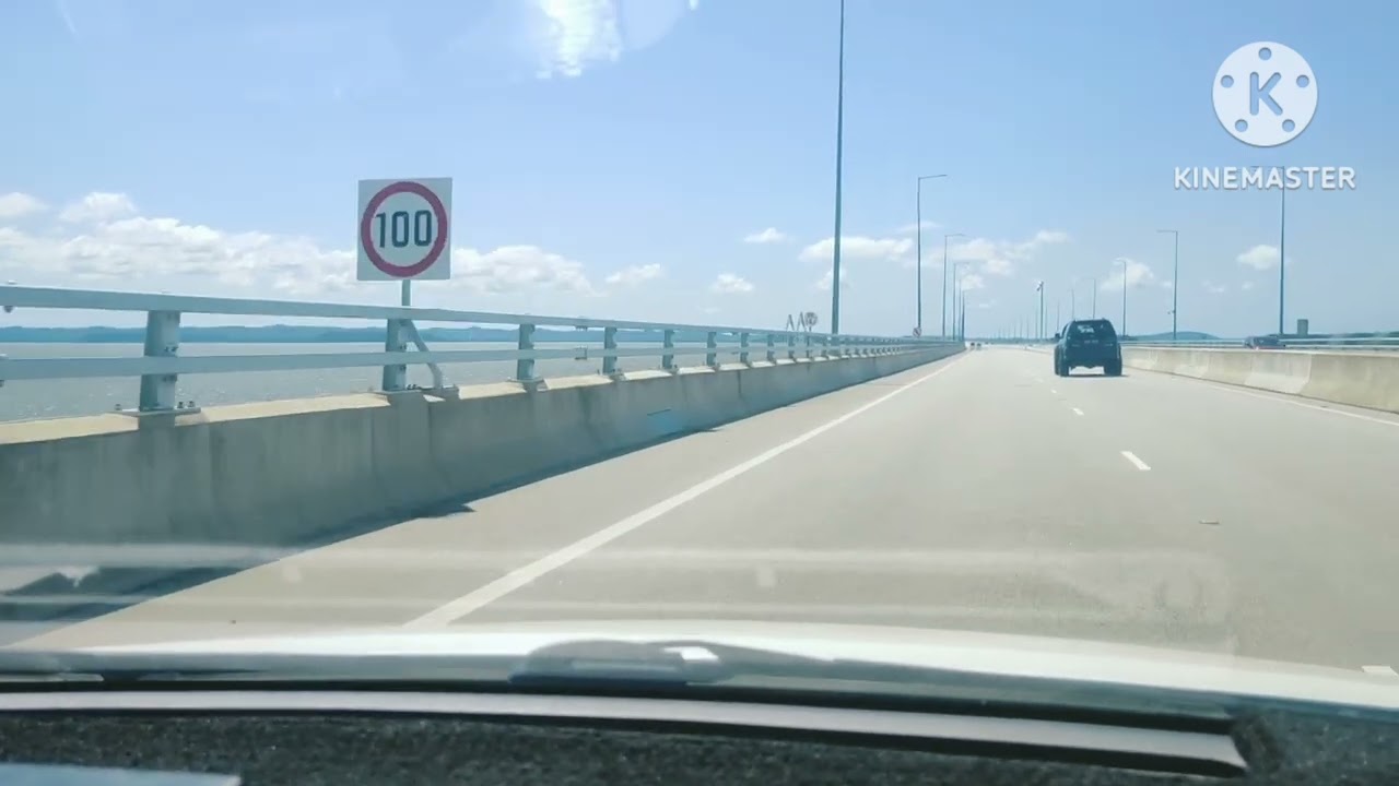 Menikmati panorama perjalanan dari W.P.Labuan MALAYSIA - BRUNEI DARUSSALAM