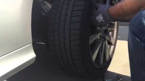 Replace brake pads on a 2013 GS350 in about 5min