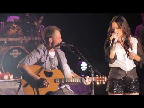 Video: Valor neto de Sara Evans: Wiki, casado, familia, boda, salario, hermanos