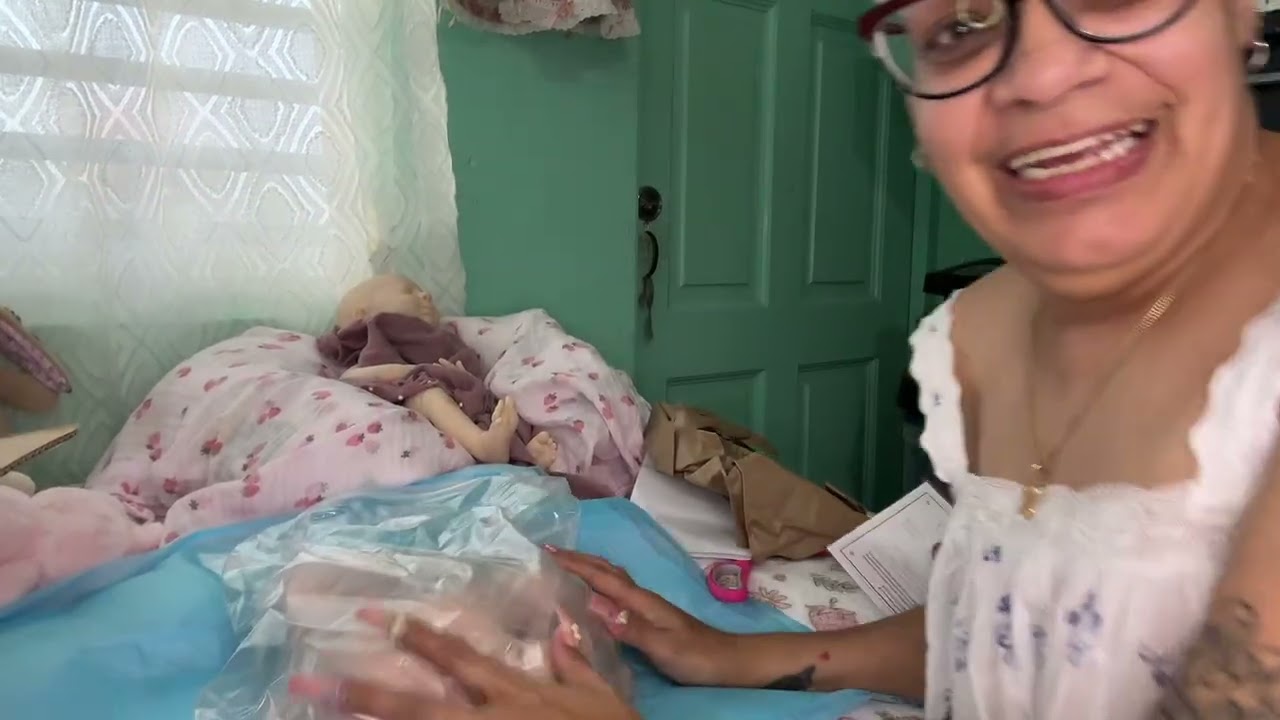 Girl it is here it’s here 🎉🎉🎊🎊come open with me  Thank you my beautiful Daughter Yari💖🙏🩷🌸🙏