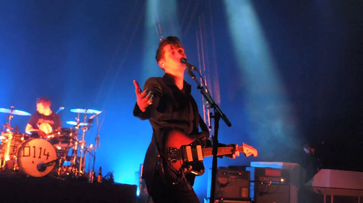 Arctic Monkeys - Knee Socks Ft. Josh Homme at The Wiltern 10/1/13
