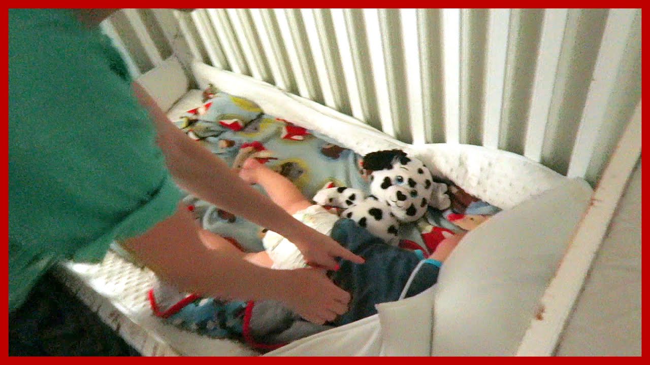 TODDLER GETS TRAPPED IN CRIB!! Sam & Nia YouTube