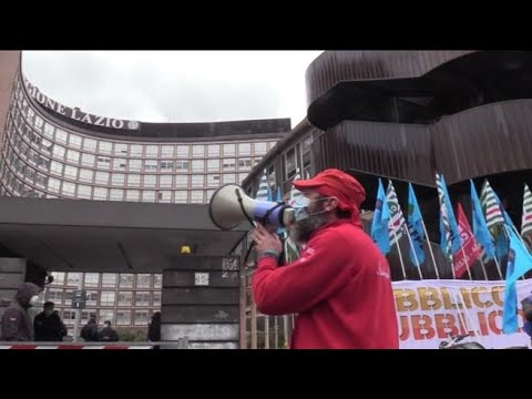 Sanità, sindacati in protesta davanti alla Regione Lazio