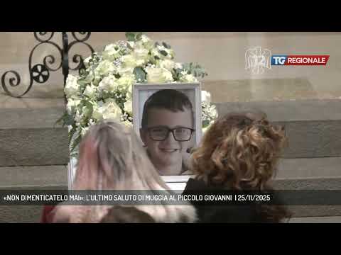 «NON DIMENTICATELO MAI»: L'ULTIMO SALUTO DI MUGGIA AL PICCOLO GIOVANNI  | 25/11/2025