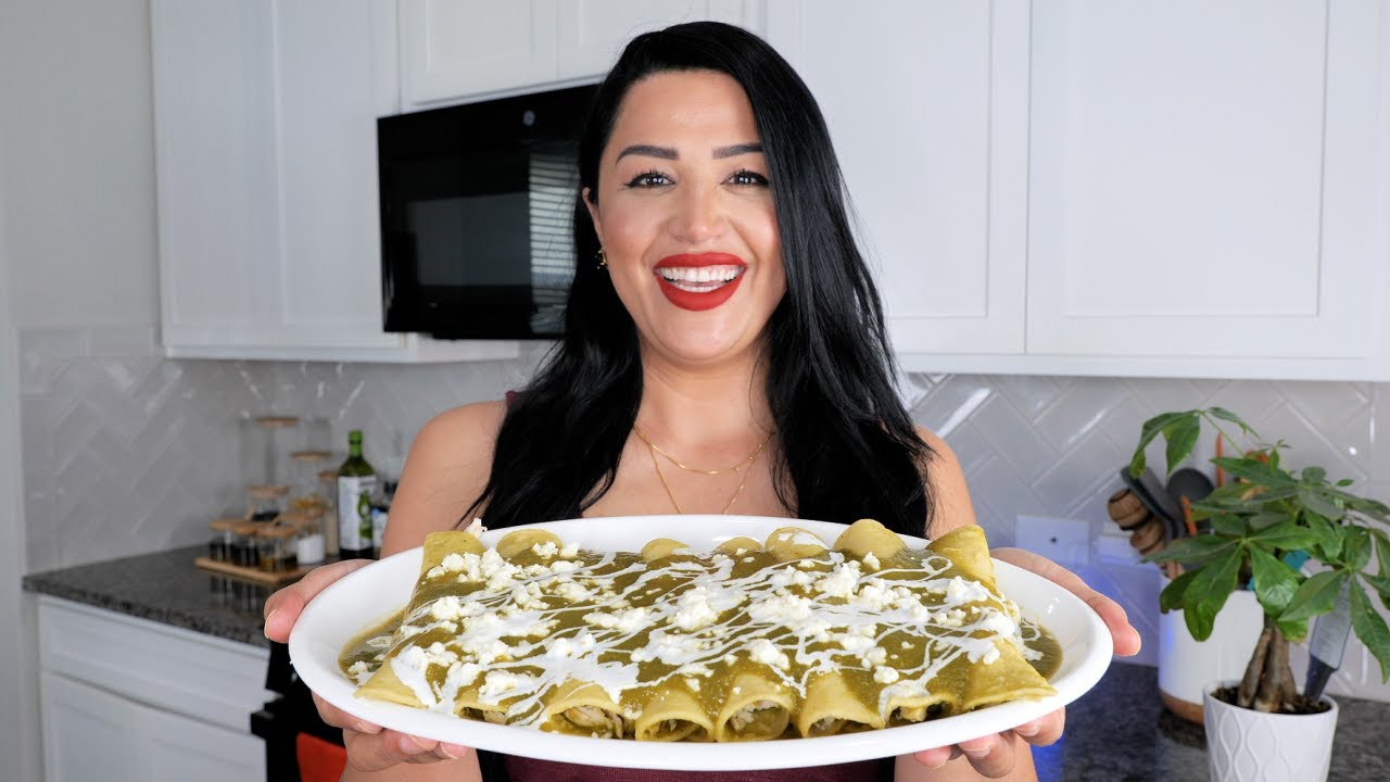 HOW TO MAKE THE BEST ENCHILADAS VERDES | VIEWS ON THE ROAD - YouTube