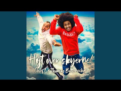Hjt over skyerne