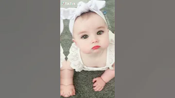 أجمل صور اطفال بنات خلفيات 