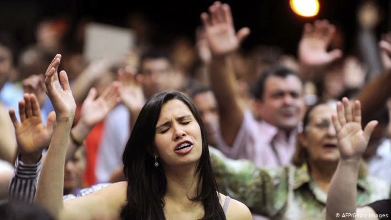 Adalto & Genivaldo joelhos  no chão