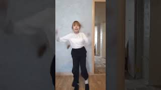 🌞🎉Сегодня пятница, пора расслабиться👍👍👍💃Мила танцует💃💃