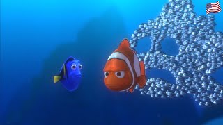 Finding Nemo Moonfish Scene English