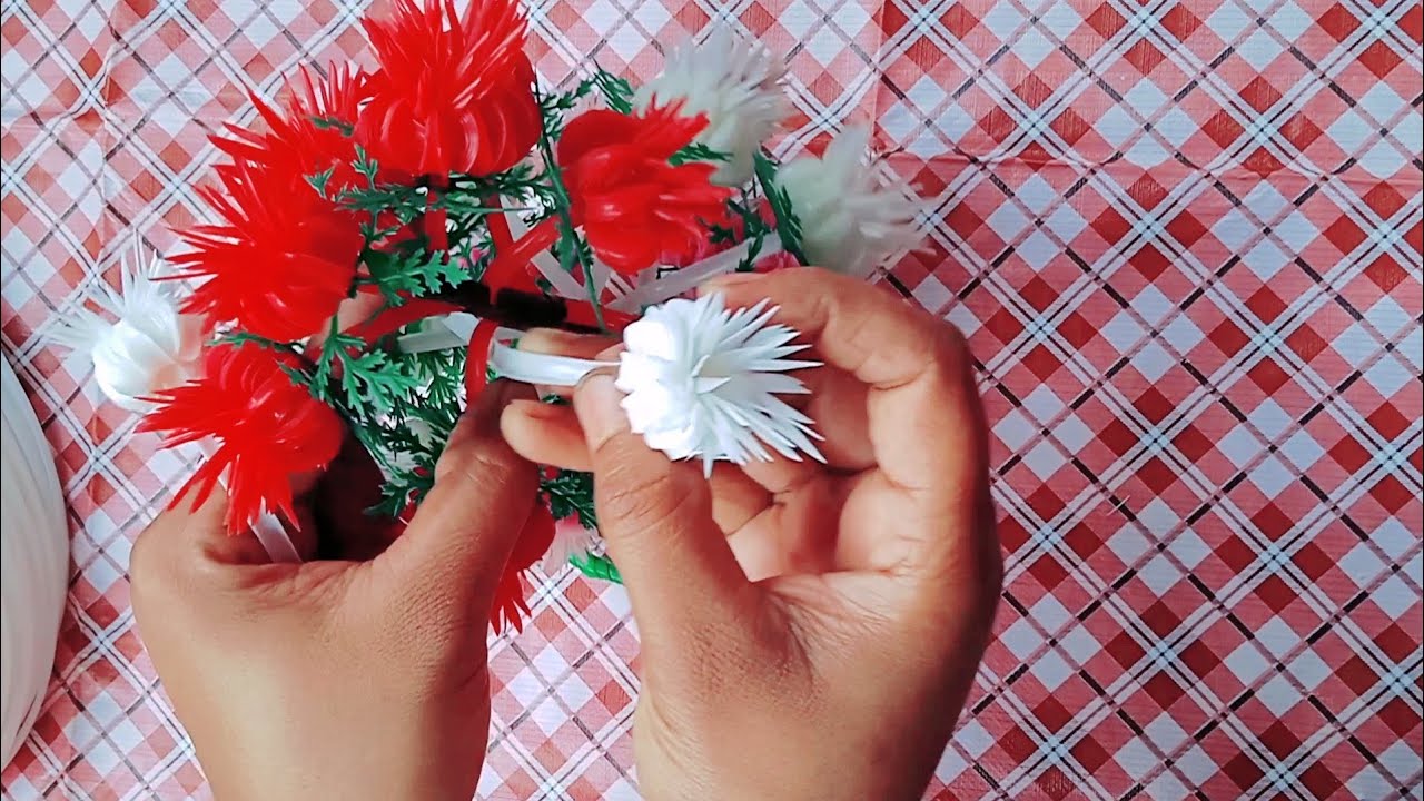 DIY Easy Woolen Flower Wall Hanging Easy Wall Decoration Ideas