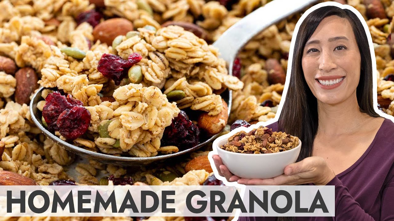 Best Homemade Granola Recipe (Super Easy!) image