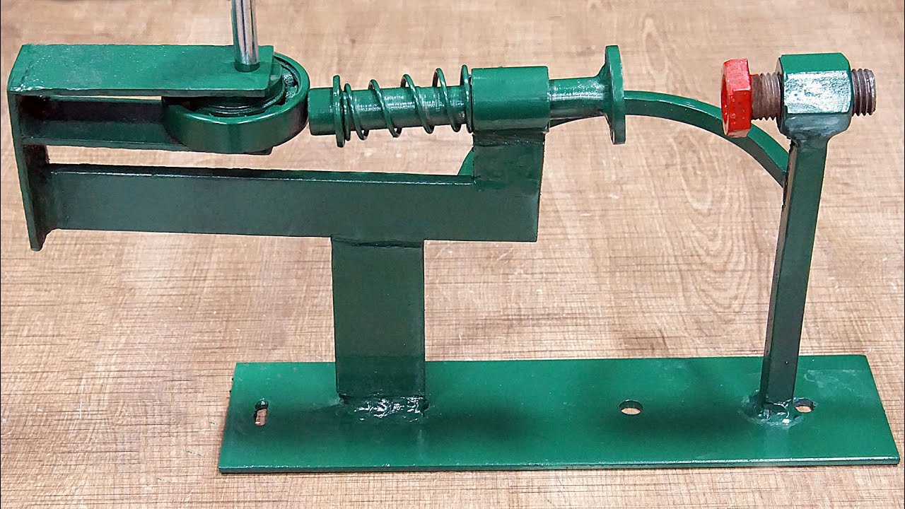 Супер необычный орехокол из  хлама своими руками