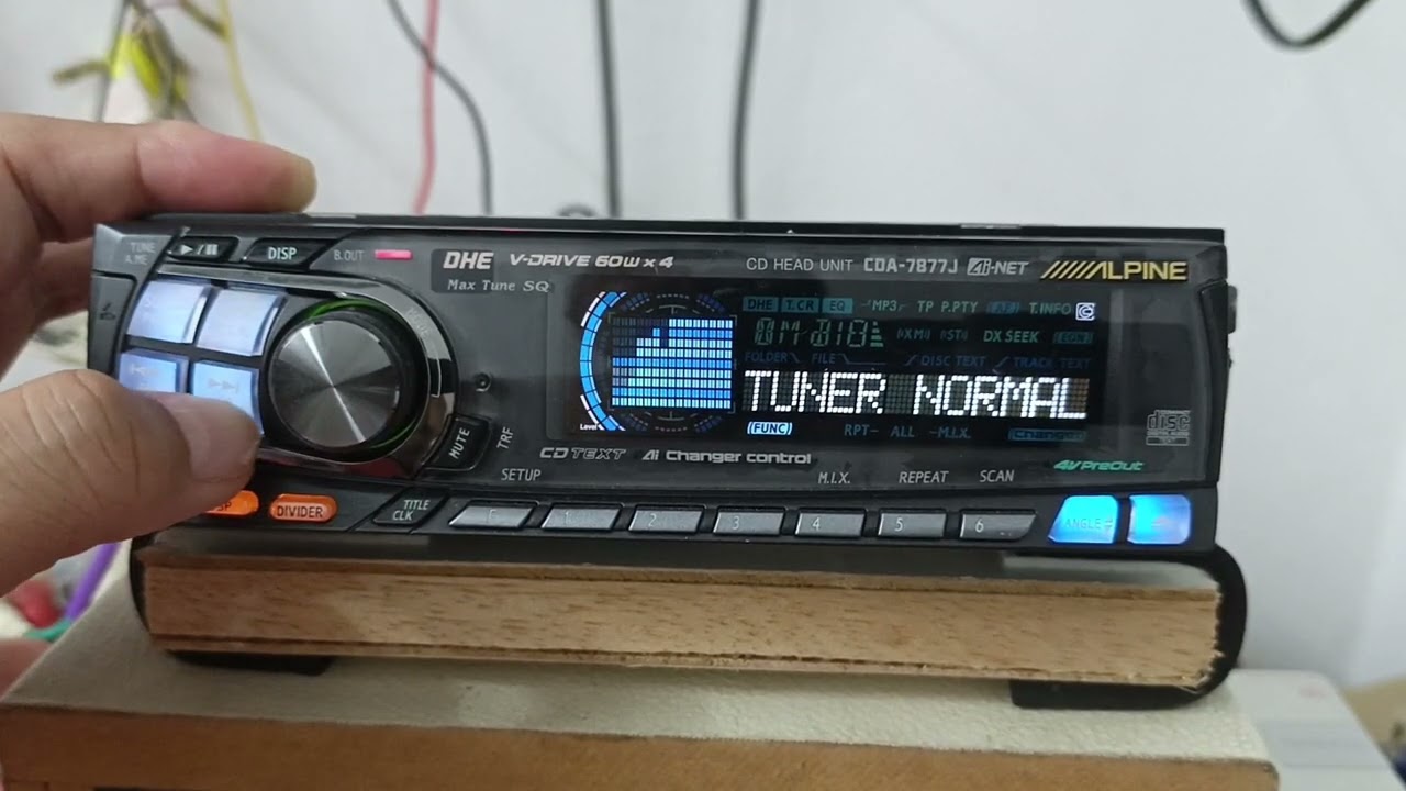 Alpine CDA-7877J - YouTube