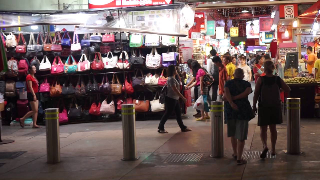 Singapore, walking from Sim Lim Square to Victoria St | Sony a6000 SEL35F18 Beholder MS1 low light