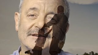 Miniatura de vídeo de "Louis Chedid - Tout ce qu'on veut dans la vie (Clip Officiel)"