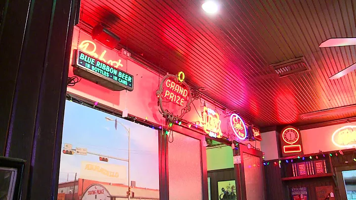 Owner Eddie Wilson to auction off Threadgill's mem...
