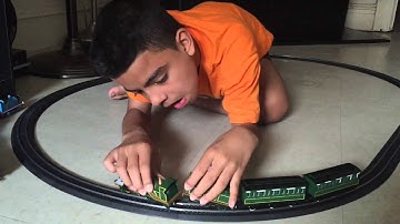 Unboxing Bachmann Emily’s Track Set