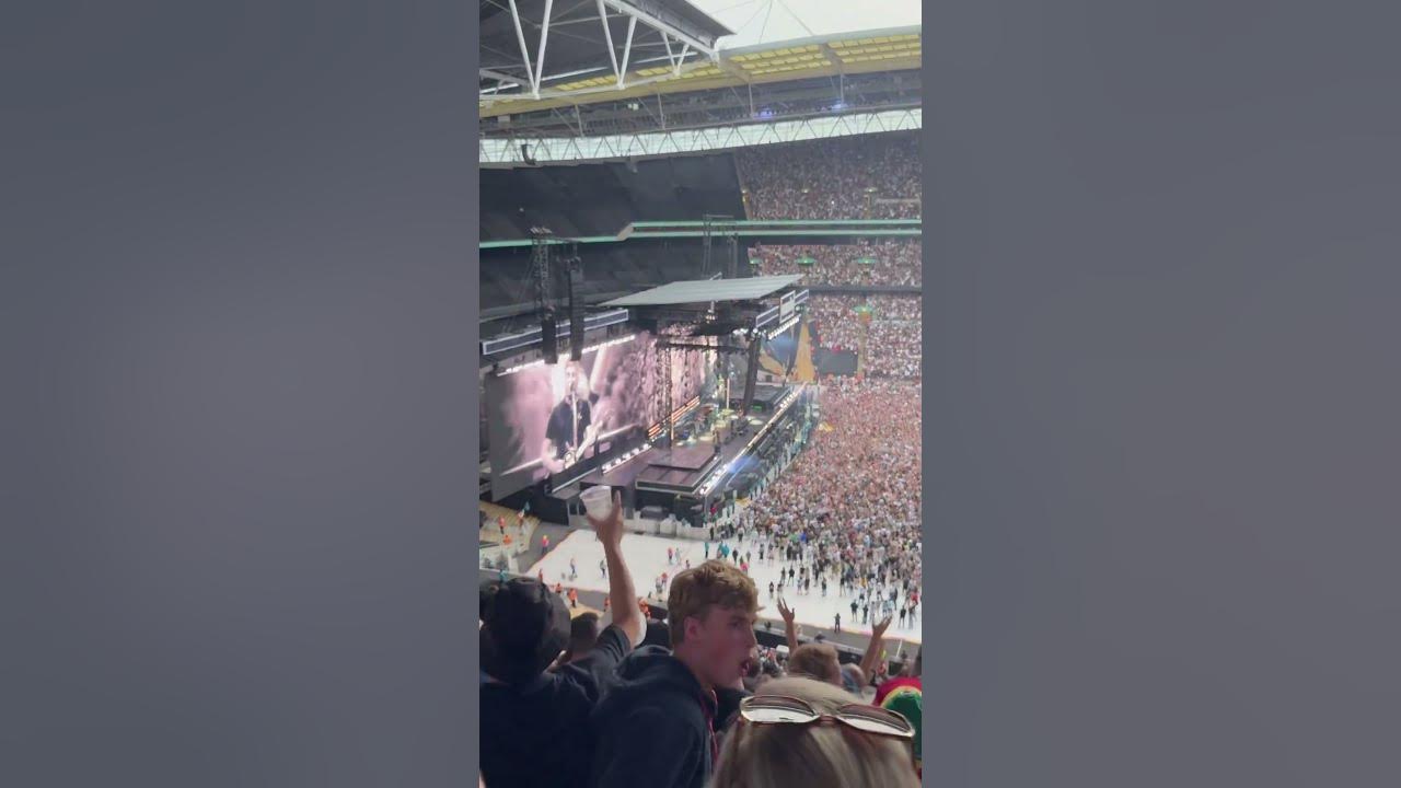 Oasis Live Wembley 3rd August - Acquiesce #oasis #live25 #wembley #acquiesce