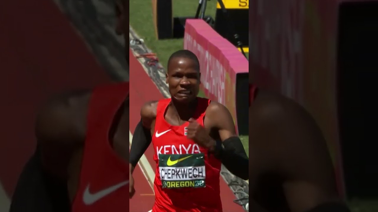 Wilson Chepkwech leads the charge of a Kenyan 1-2 in the 1500m with 3:37.46 #WorldAthleticsU20
