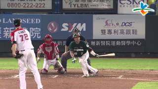 20130817 CPBL 獅VS桃猿 6上 陳俊輝軟弱的滾地球建功, 幫助球隊追平比分