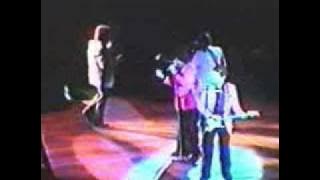 Larry Chance & Earls 1992 (R. Nader Show) Nassau Collisum 