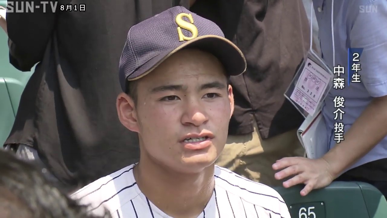 全国高校野球選手権大会 甲子園練習に明石商業が登場 - YouTube