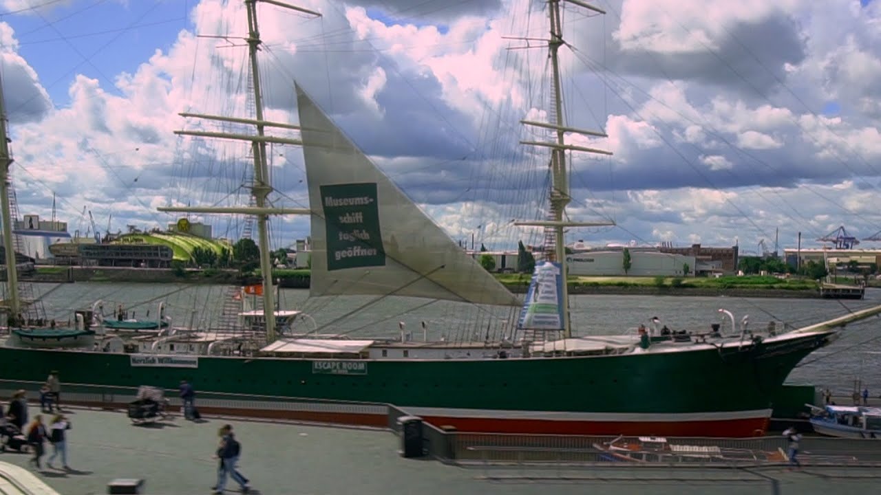 Eine Fahrt mit der Ringbahn U3 in Hamburg