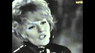 Petula Clark   Downtown. original version