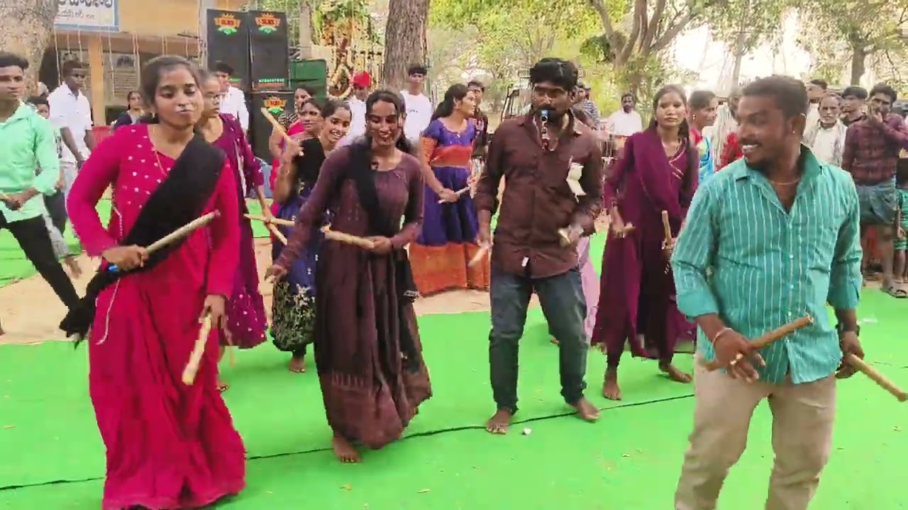 అశోక్ కోలాటం మైదుకూరు 9010051312 భూమయ్య గారి పల్లెలో గంప కింద కోడిపెట్ట అంటూ చూడండి ఫ్రెండ్స్