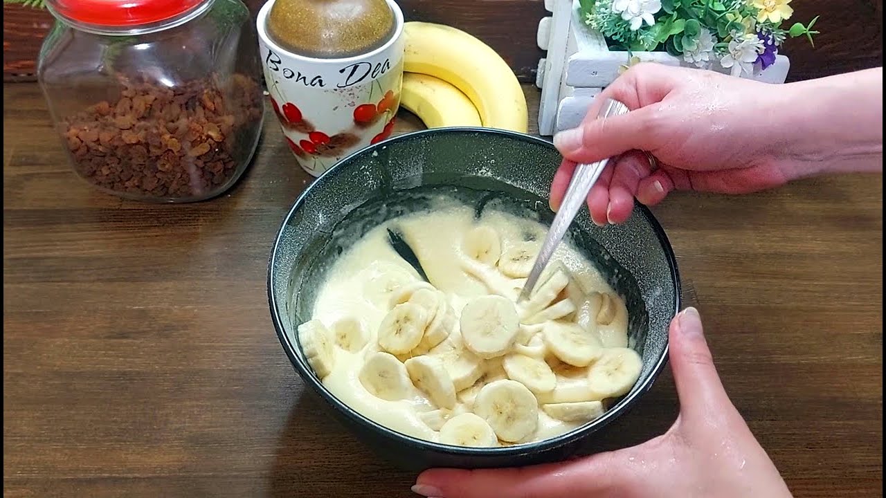 Банан в тесте на сковороде. Бананы в тесте на сковороде. Банан в тесте для пануейков на сковороде.