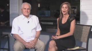 Jenna Stauffer Interviews Don Shula At The Grand Opening Of Shula Burger