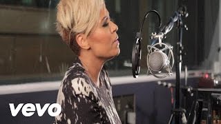 Video thumbnail of "Emeli Sandé - Clown (Live from Air Edel)"