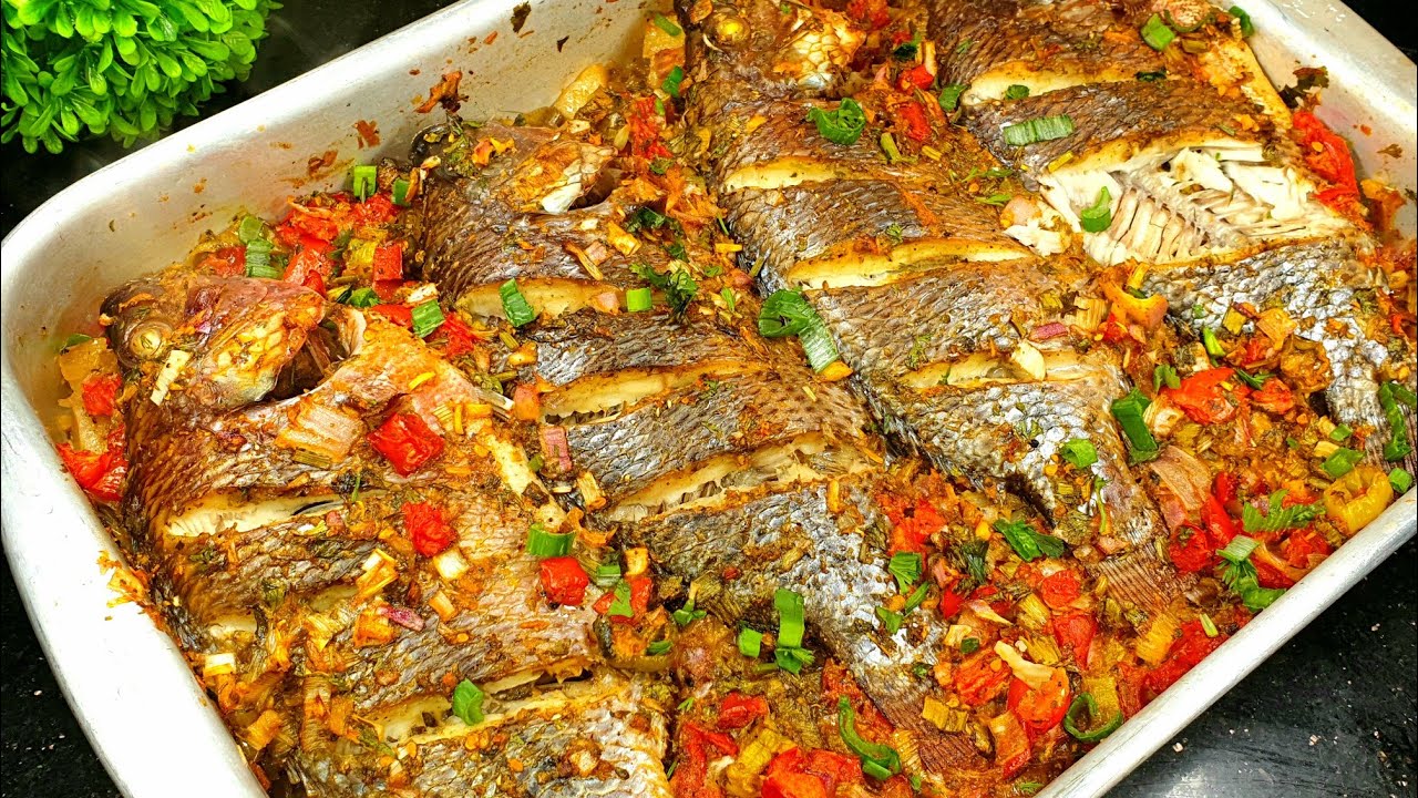 صنية سمك بالخضار عمرك ماأكلتي زيها وياسلام عليها في العزومات هاتشرفك