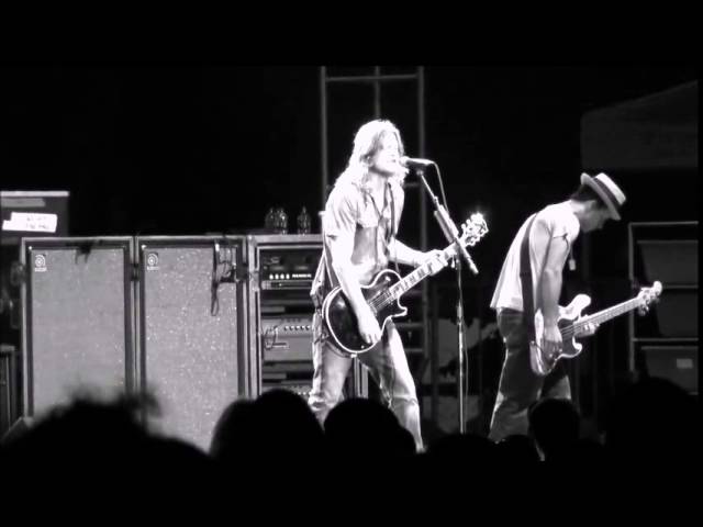 PUDDLE OF MUDD - Away From Me, Out Of My Head & Control (LIVE) 2009 (HD)