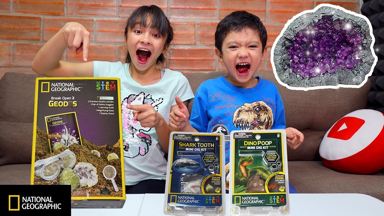 Brianna and Skyler open National Geographic STEM kits 