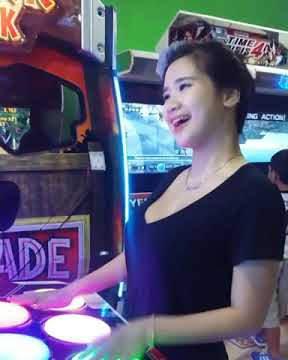 Vania Gemash : MAIN GAME Uting kelihatan tanpa BR4