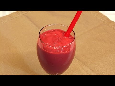 creamy-pineapple-berry-smoothie-–-lynn’s-recipes